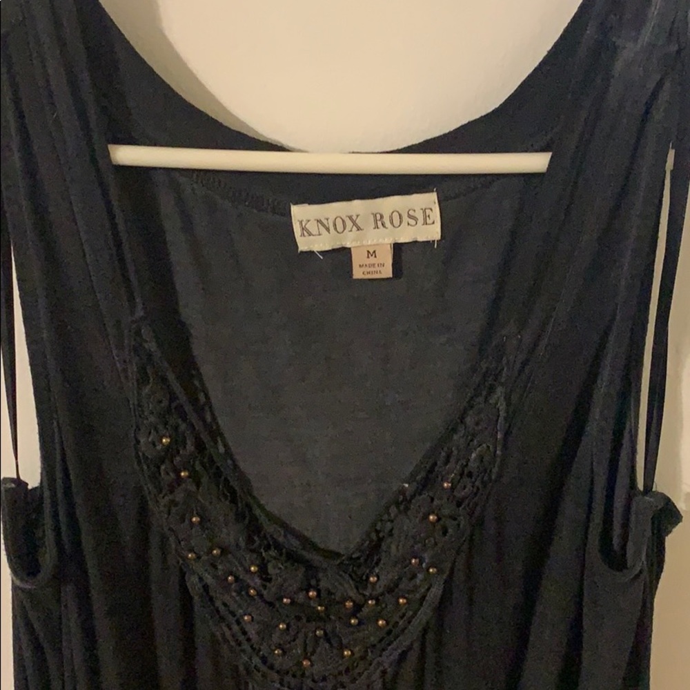 Tank - Picture 2 of 5